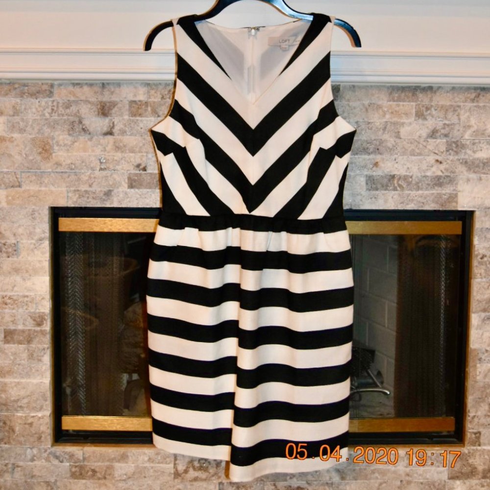 Loft Black & White Sleeveless Dress 8 Petite